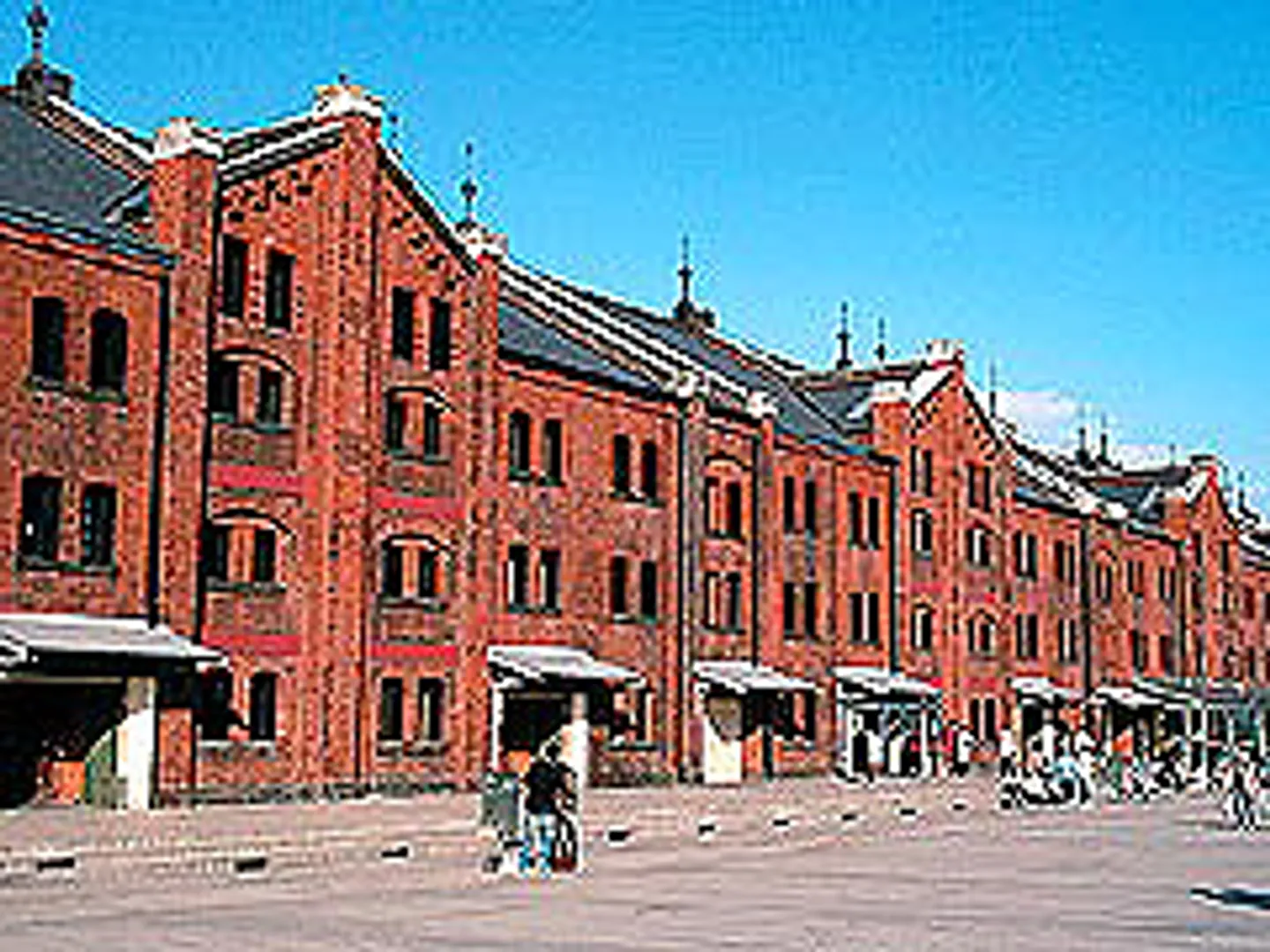 B1700303a.jpg