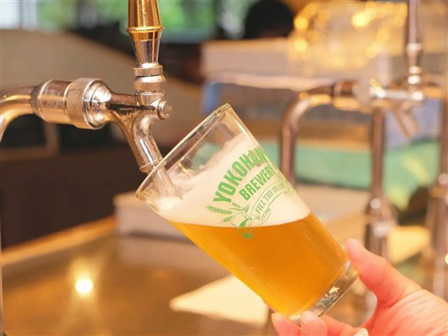 ビール注ぎ(イメージ)