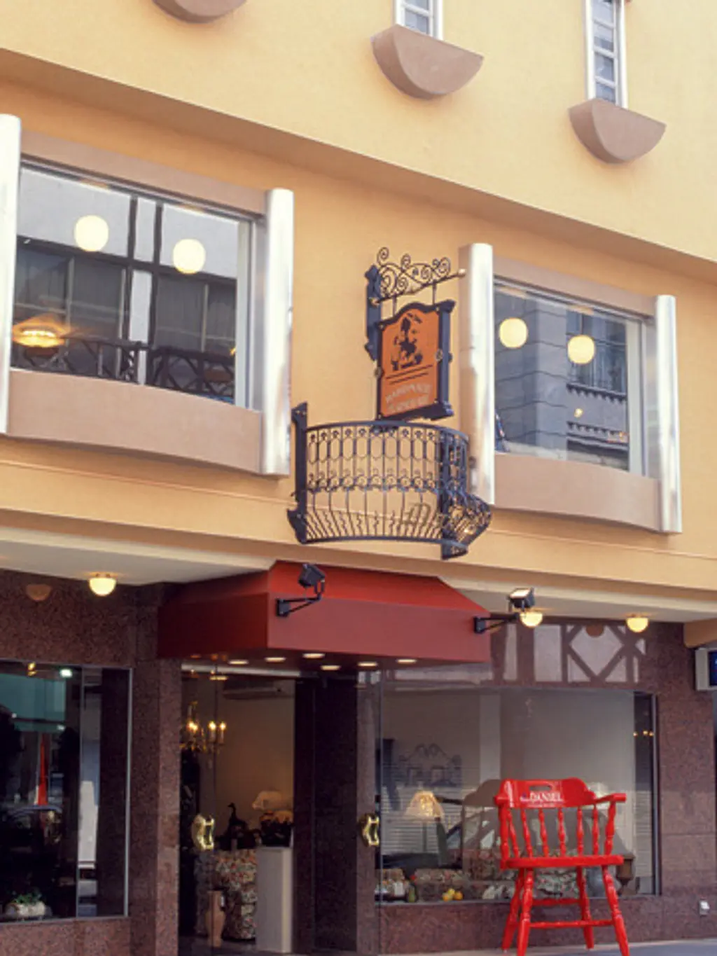 ダニエルインテリアスタジオ元町 | スポット一覧 | かながわ 横浜観光