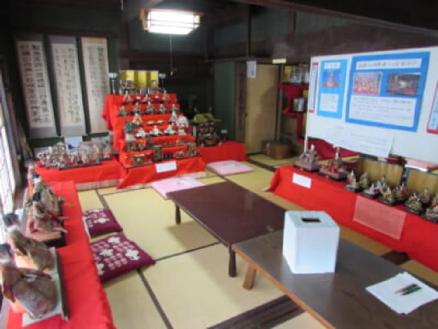 「甲州道中（相模湖・藤野・上野原）のおひな様」展の様子