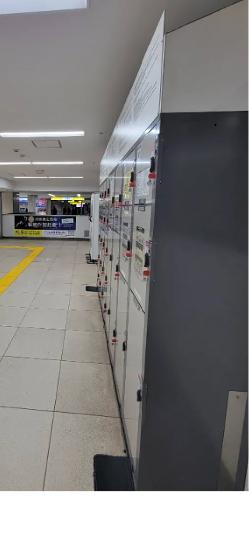 横浜駅西口地下鉄ブルーライン出口6の近く　3.jpg