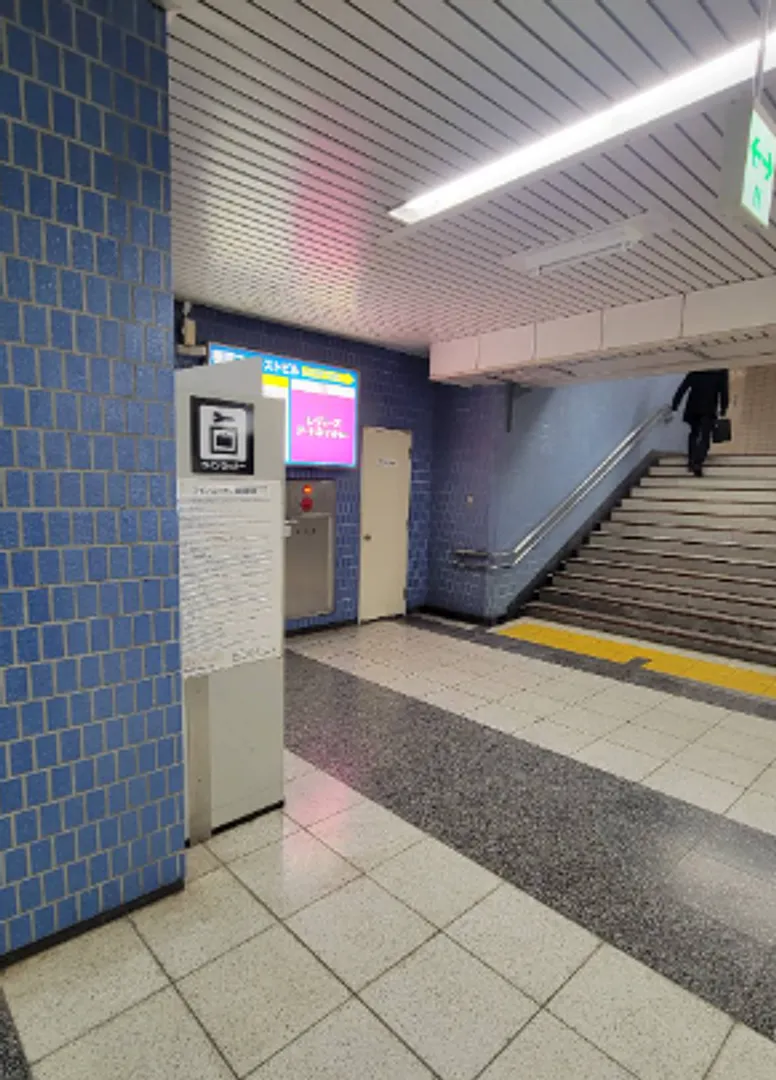 横浜駅西口地下鉄ブルーライン出口10②.jpg