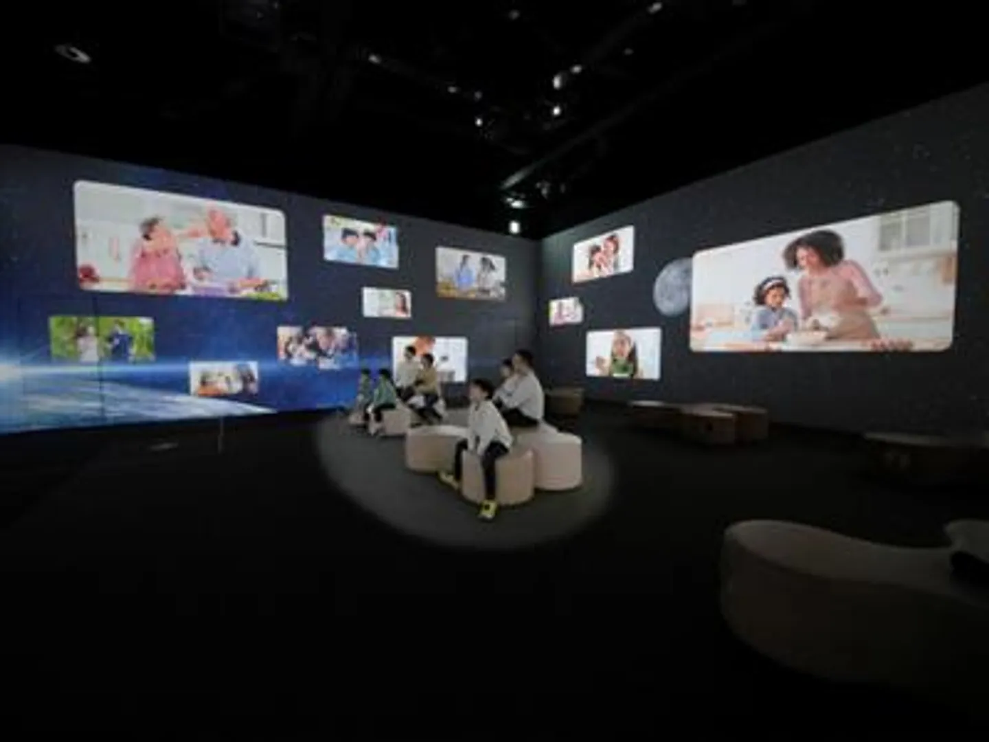 AUSSシアター 自然の恵みをおいしさに、うま味のある暮らしのあゆみを360度の迫力映像で体感