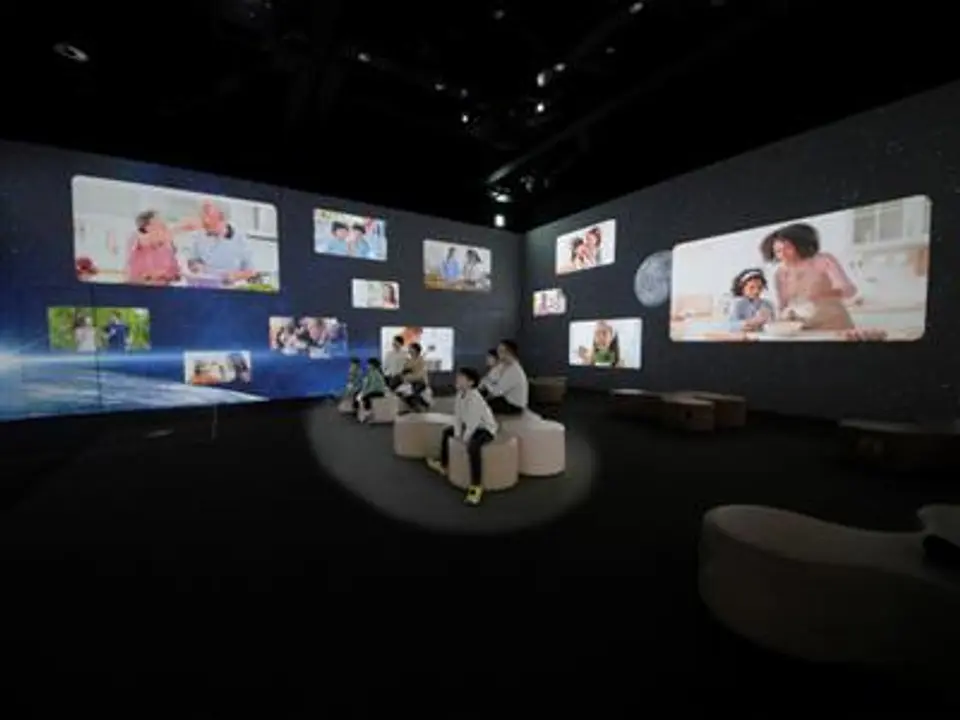 AUSSシアター 自然の恵みをおいしさに、うま味のある暮らしのあゆみを360度の迫力映像で体感