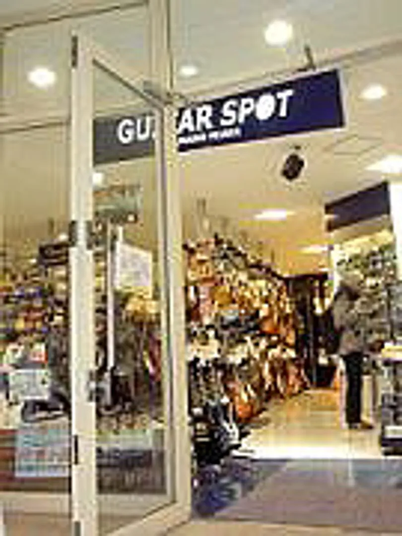 24320060a.jpg
