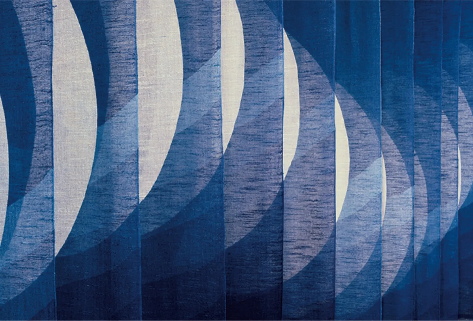 桜井さんの展示作品『月の軌跡』＝提供