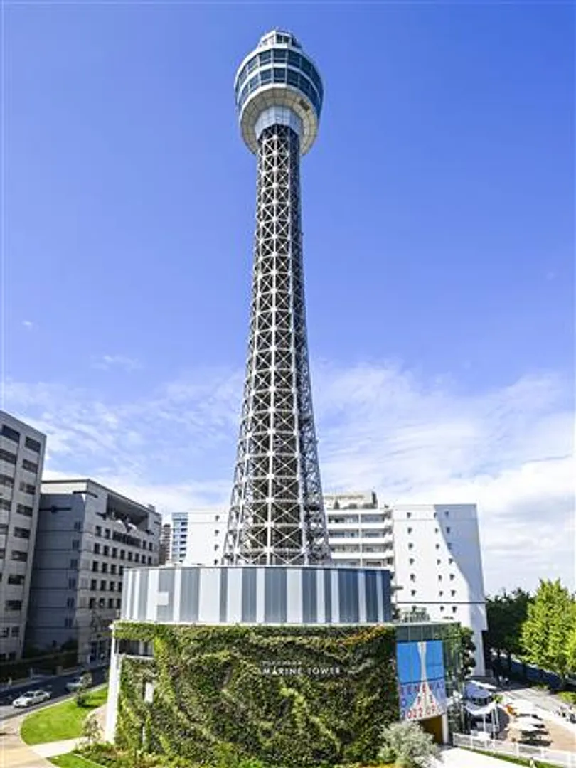 横浜のシンボルでもある横浜マリンタワー
