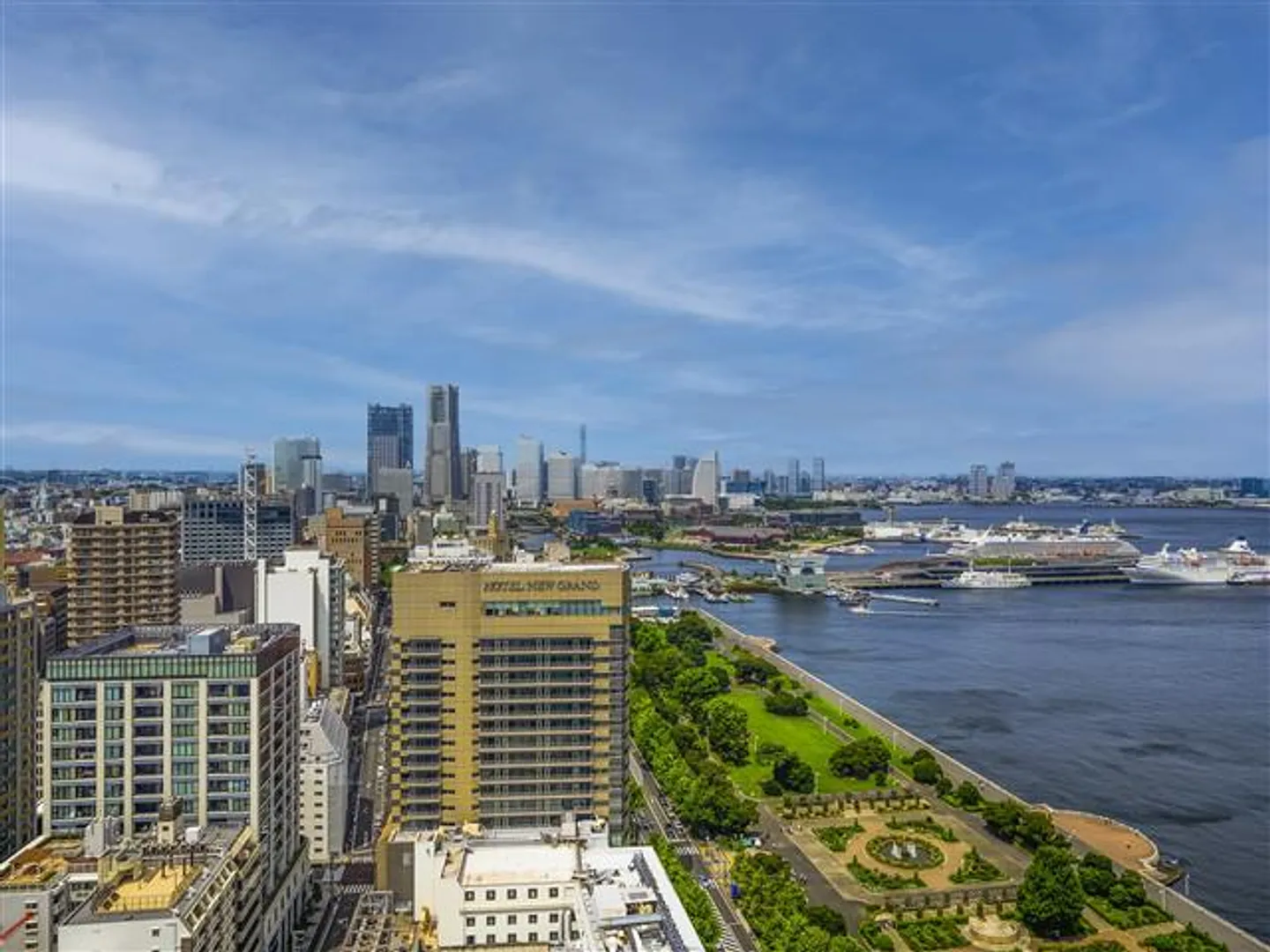 展望フロアからの眺望は見事