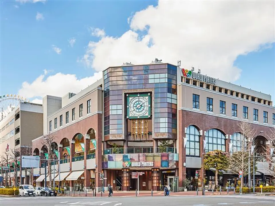 約160のお店が揃う