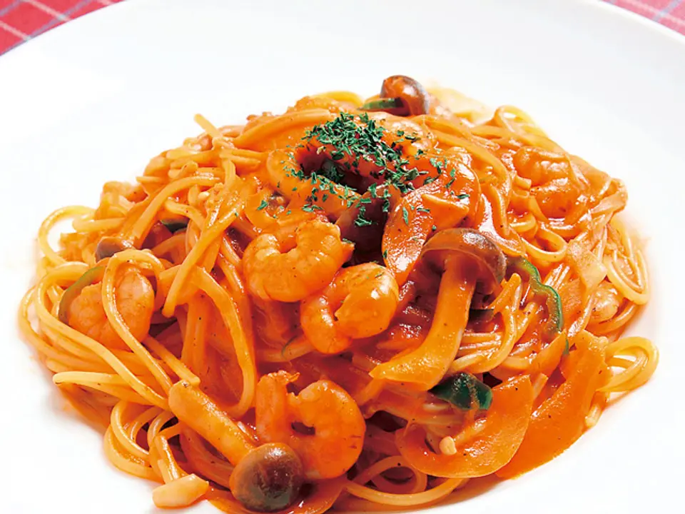 自家製ソースがよく絡まるナポリタンスパゲッティ