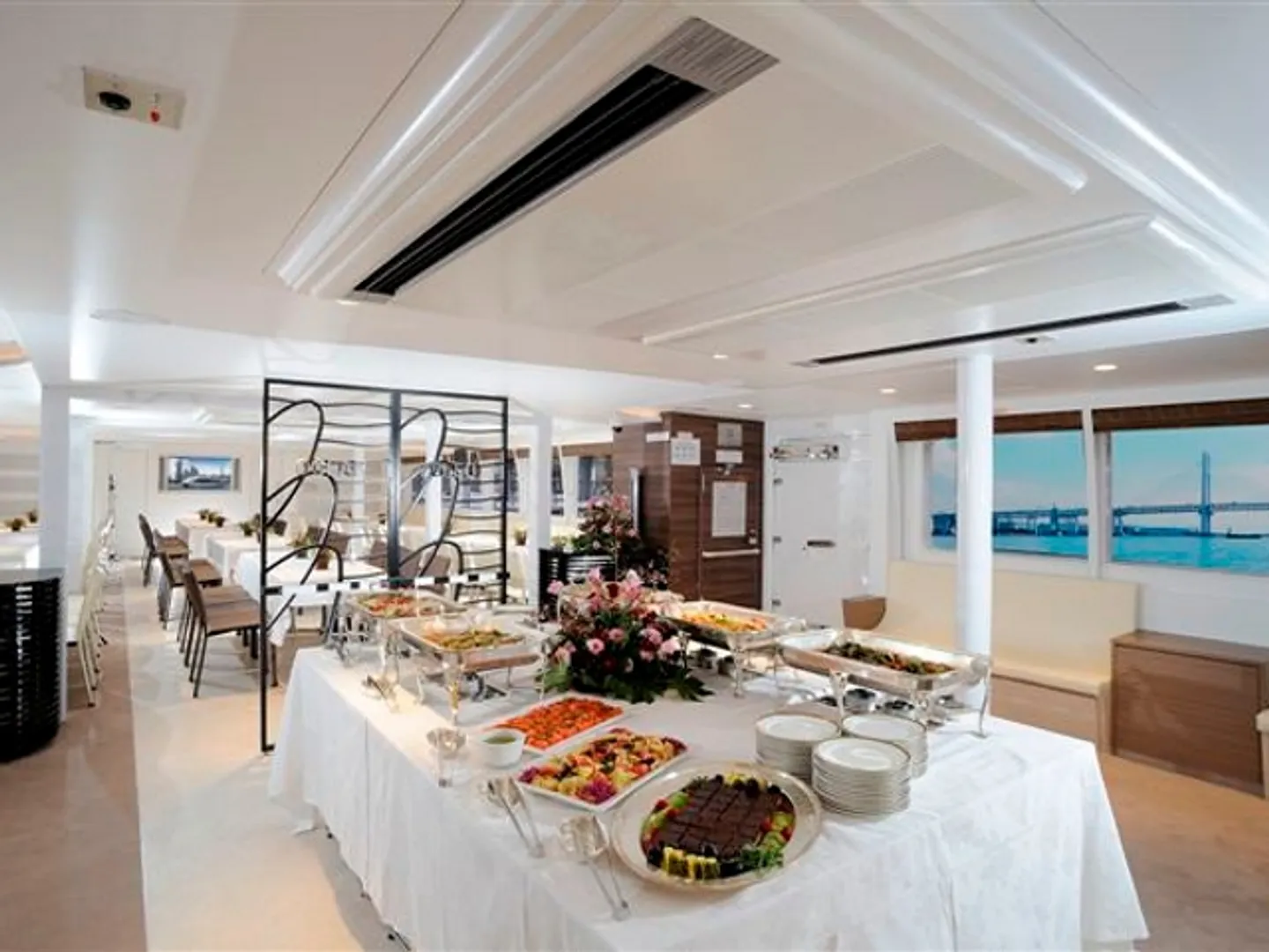 ブッフェスタイル(窓あり)