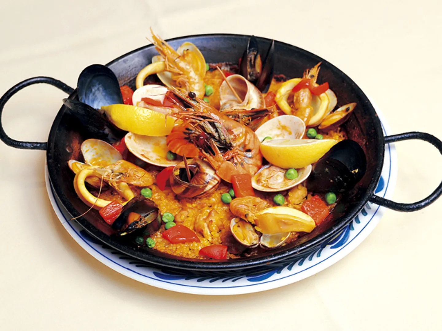 パエージャランチコースもある