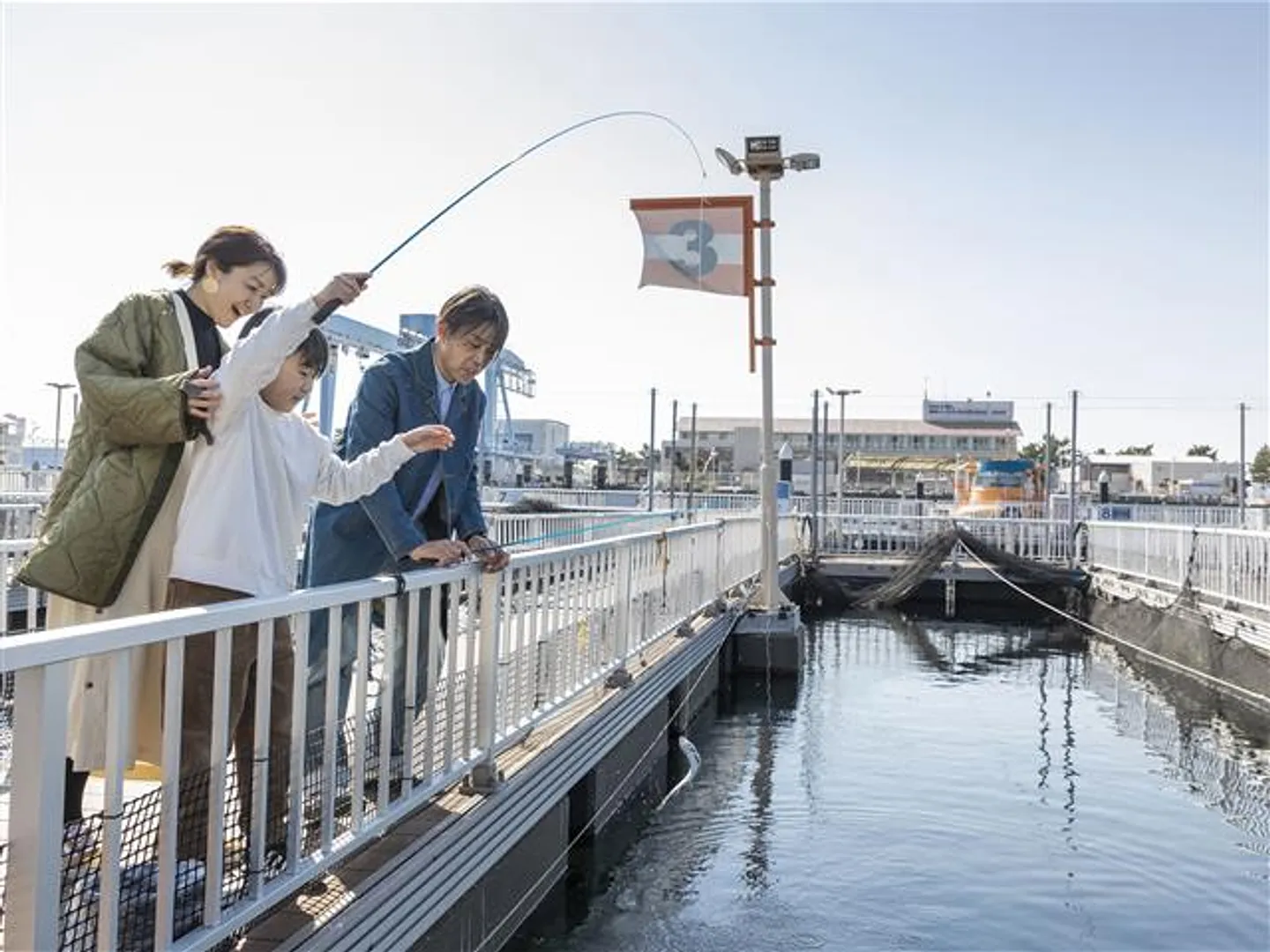 自分で釣った魚を食べる食育体験ができる水族館「うみファーム」