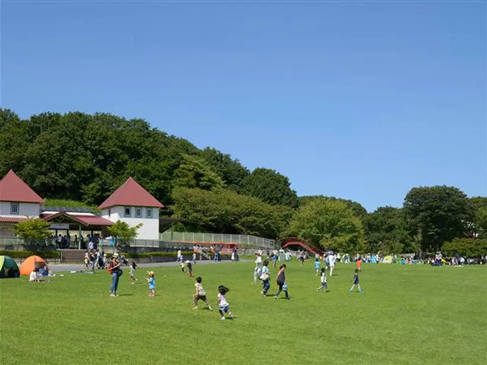 人気のお出かけスポット(自由広場)