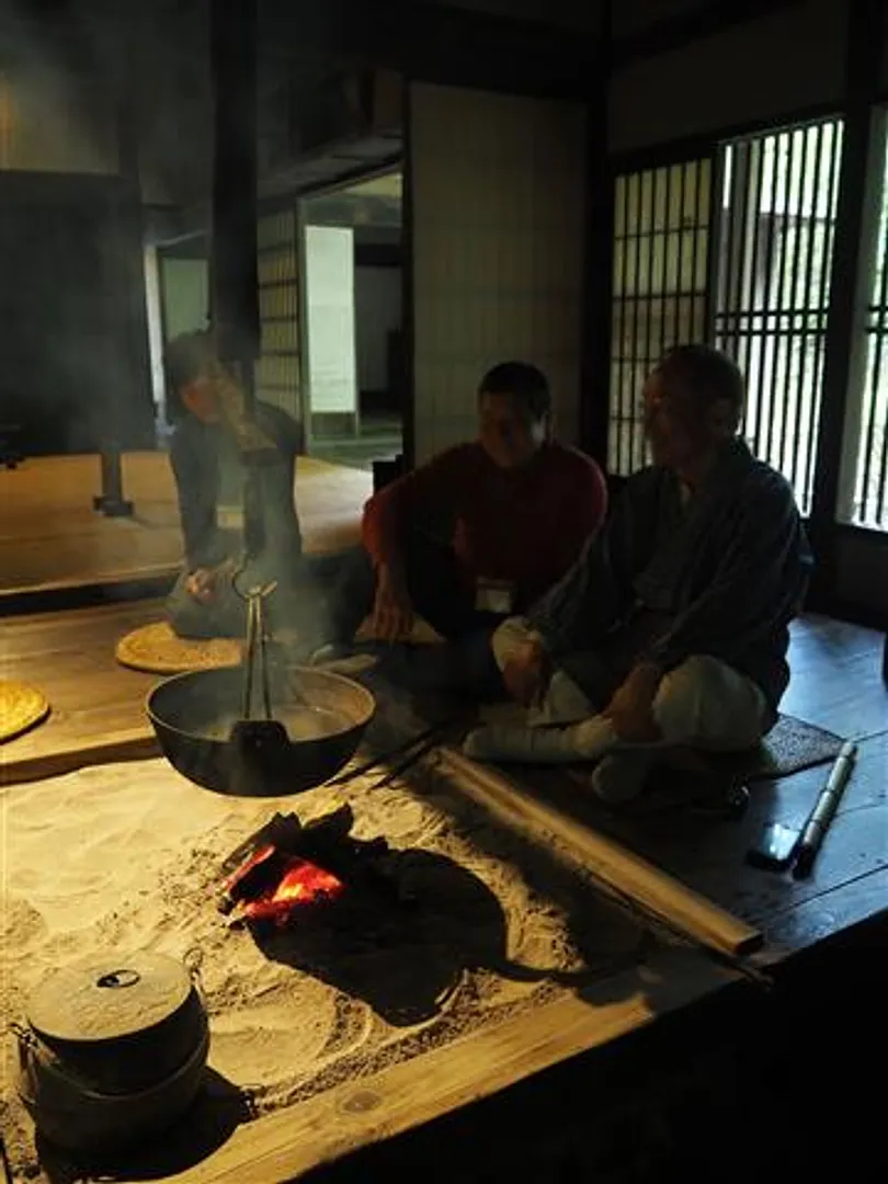 園内の火焚きのようす