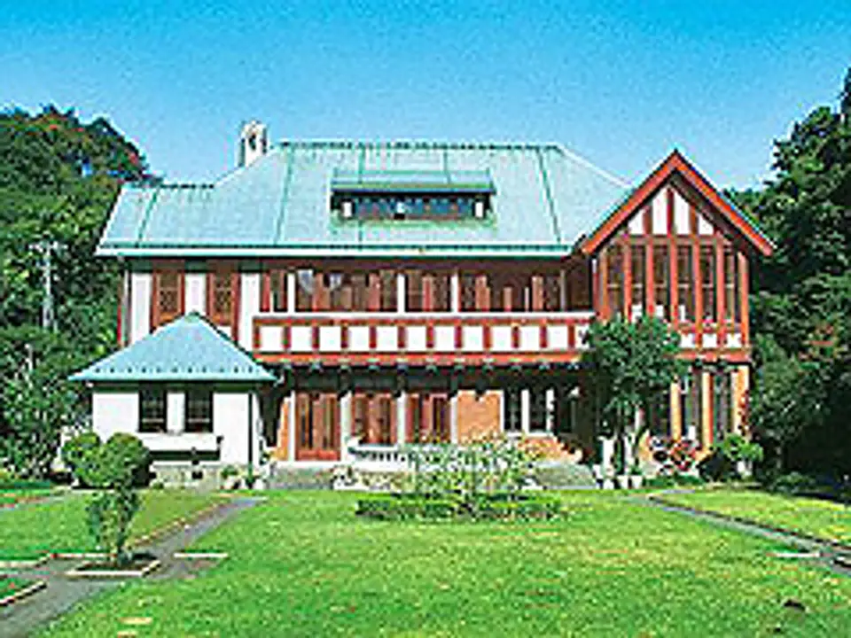 旧華頂宮邸とフランス式庭園