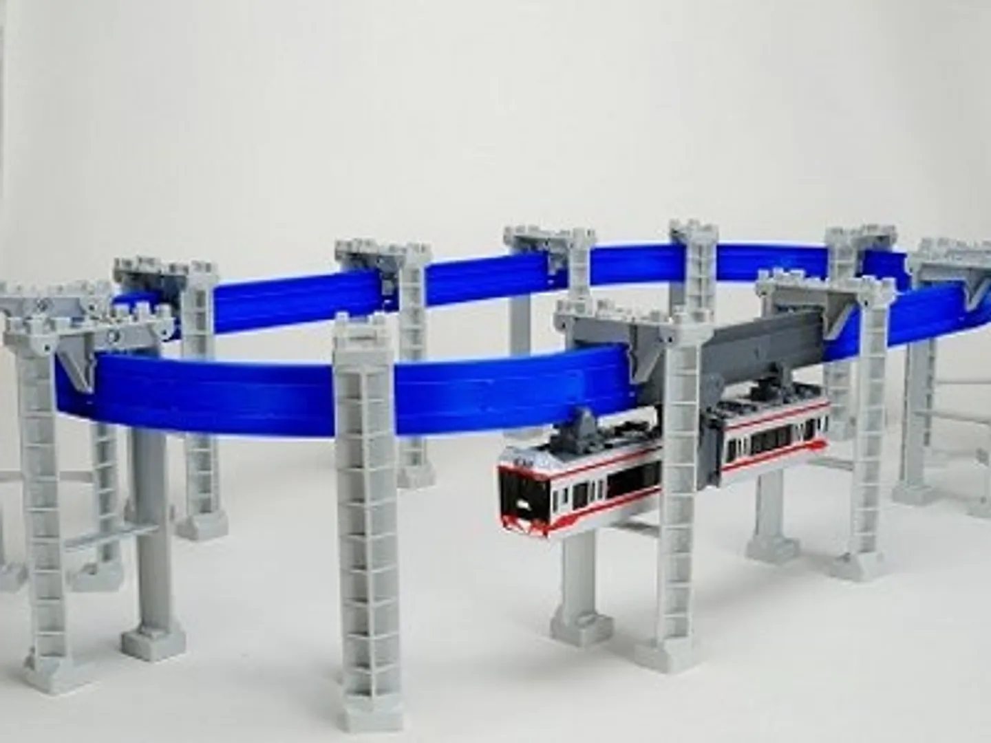 認定店のみ限定販売、湘南モノレール5000系セット6600円