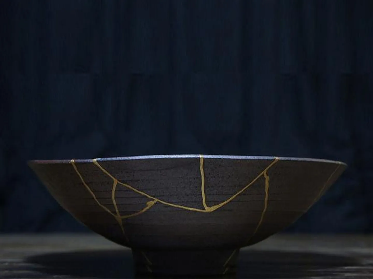 欠けたり割れてしまった大切な器も金継ぎで修復可能