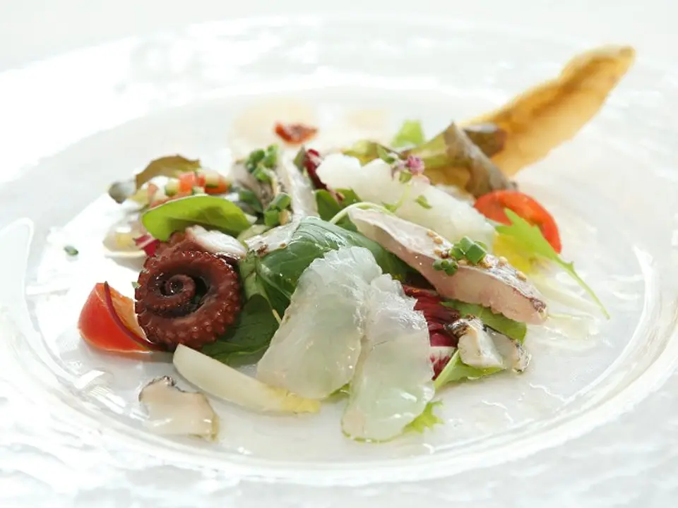 鮮魚のサラダ仕立て