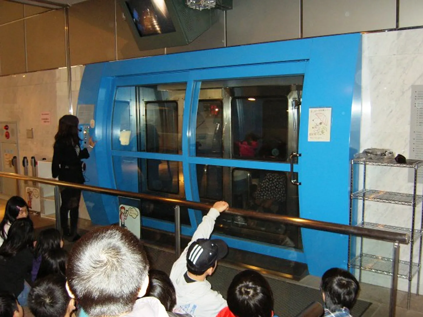 最大風速30m/sまでの暴風の体験ができる