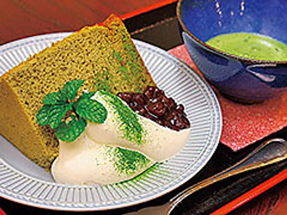 抹茶シフォンケーキと抹茶のセット