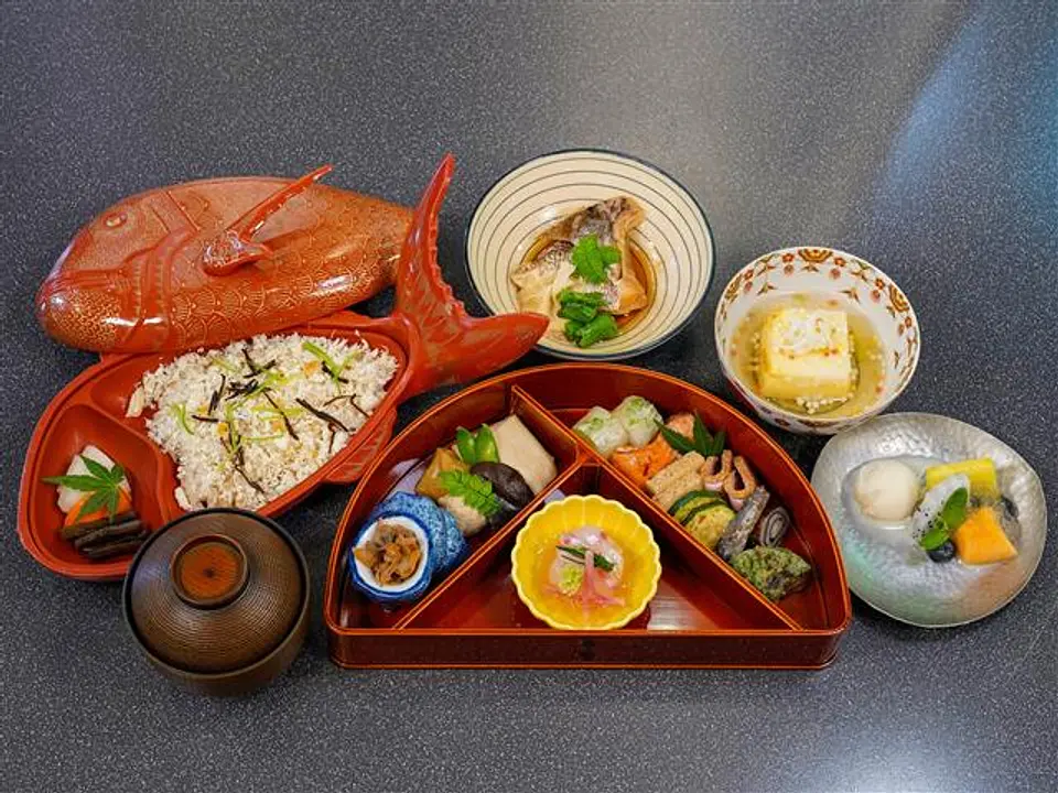 一番の人気メニュー、瓔珞鯛ごはん