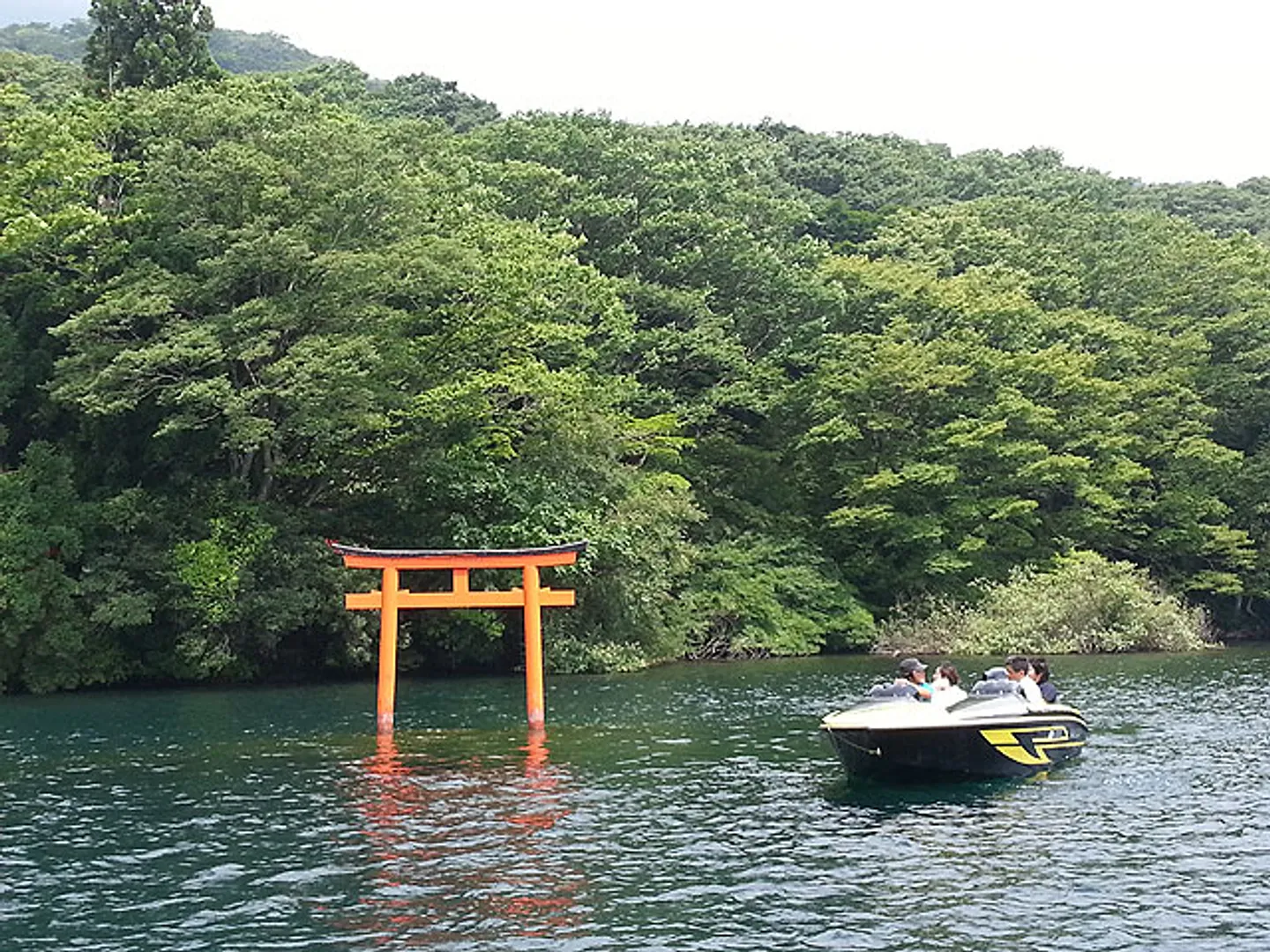 九頭龍神社参拝クルージング
