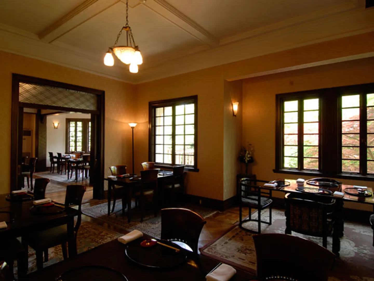 クラシックな雰囲気のダイニング