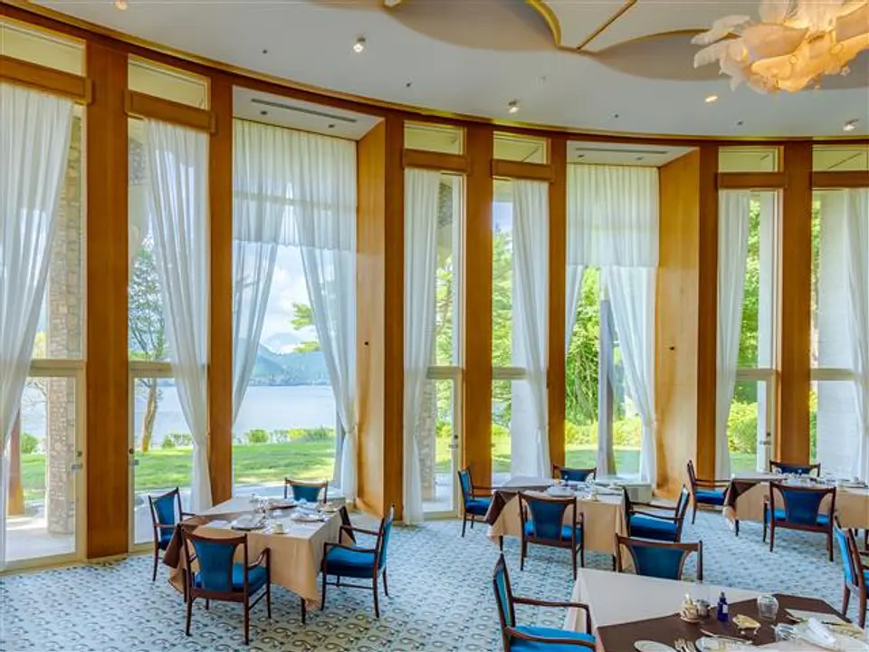 芦ノ湖を見渡すロケーション