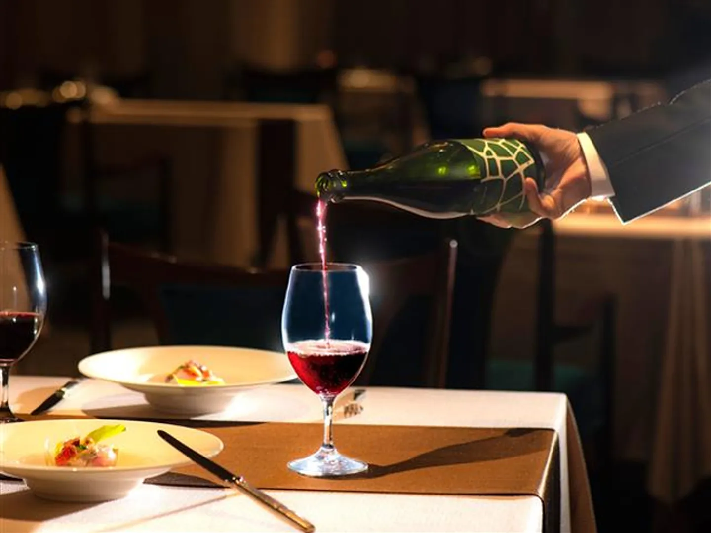 ソムリエが厳選したワインをご用意