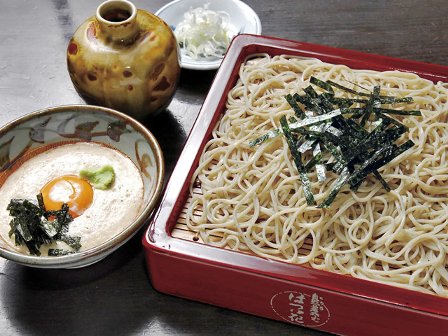 自然薯そばを山芋に絡めて味わう、つけとろそば