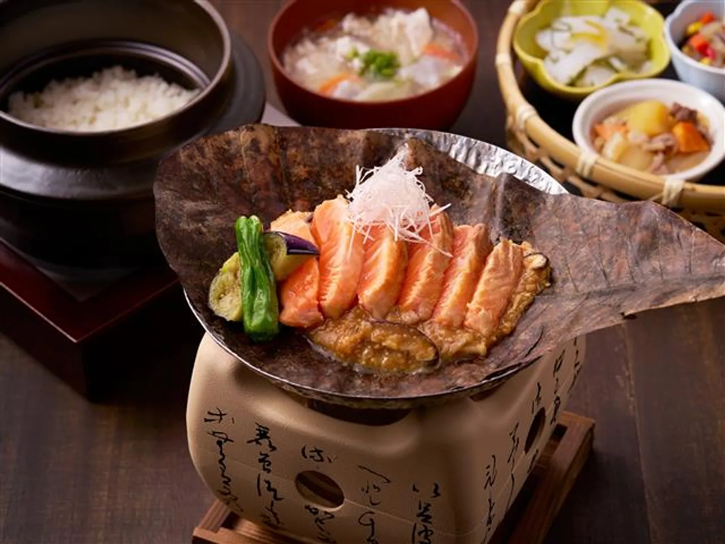 静岡県産 富士山サーモン べっこ飯