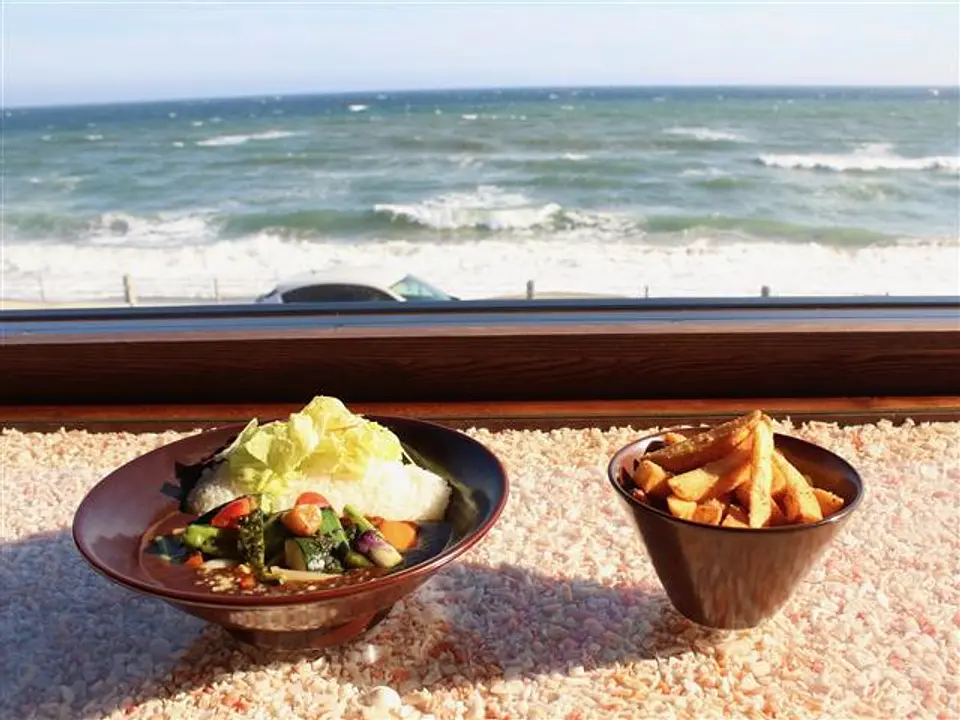 野菜のカレー、ガーリックポテト