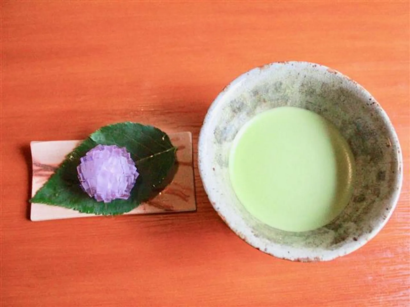 和菓子と抹茶のセット