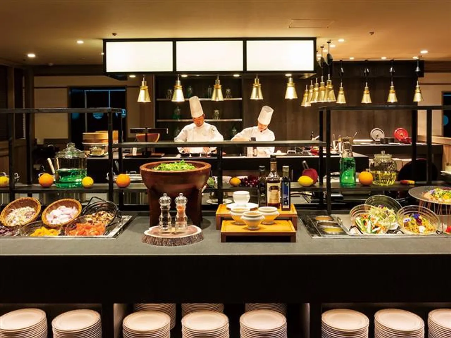 いろいろな料理が楽しめるランチブッフェ