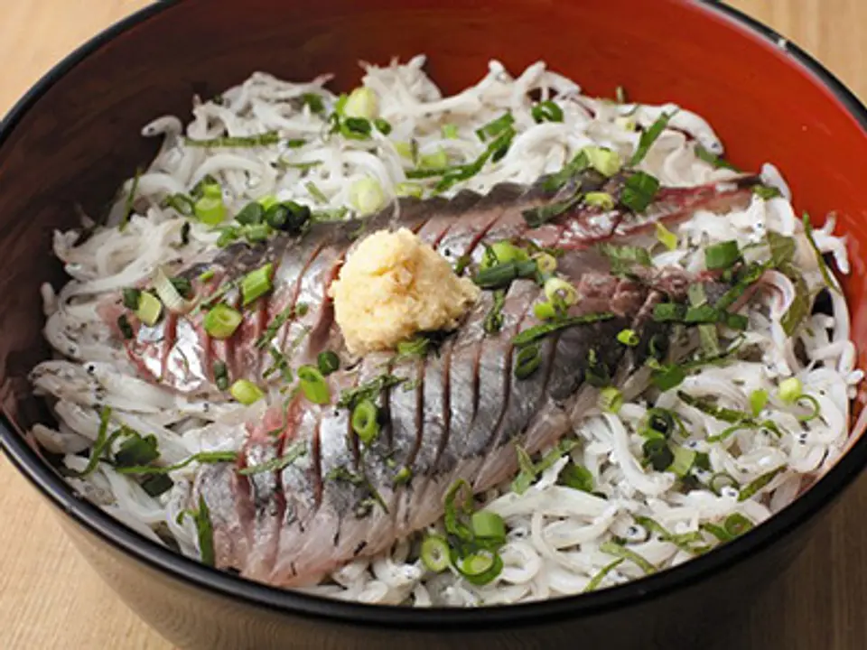 アジと釜揚げしらすの組み合わせ