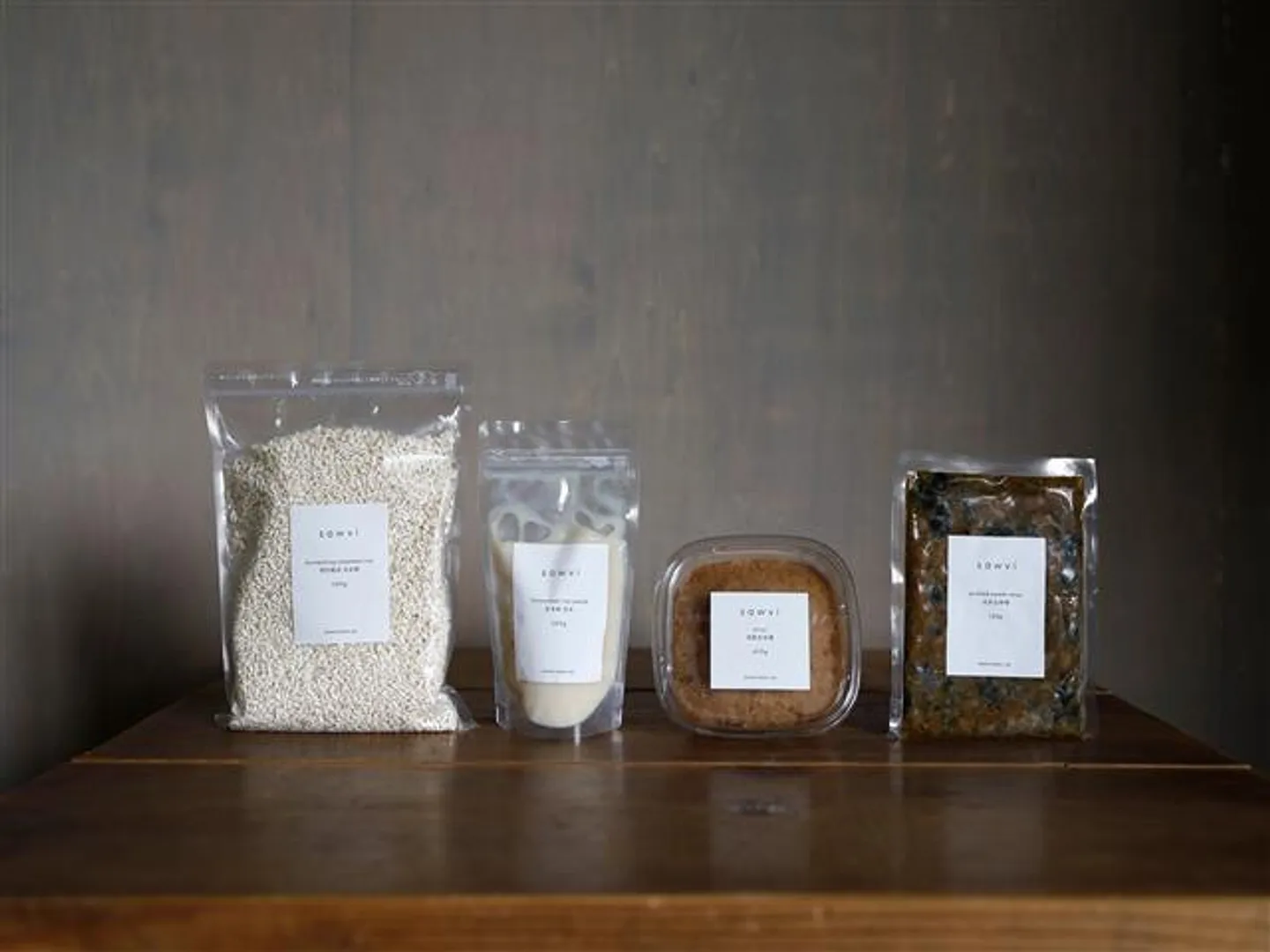 味噌や糀、手作り味噌キットも販売