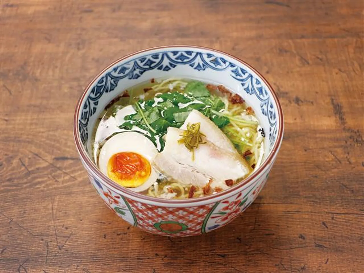 通堂うま塩ラーメン新・おんな味玉子入り