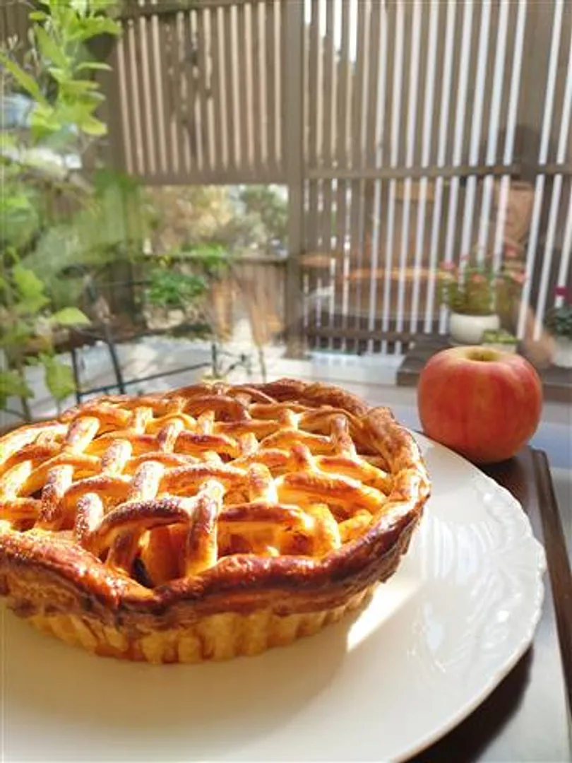 自家製スイーツのアップルパイ