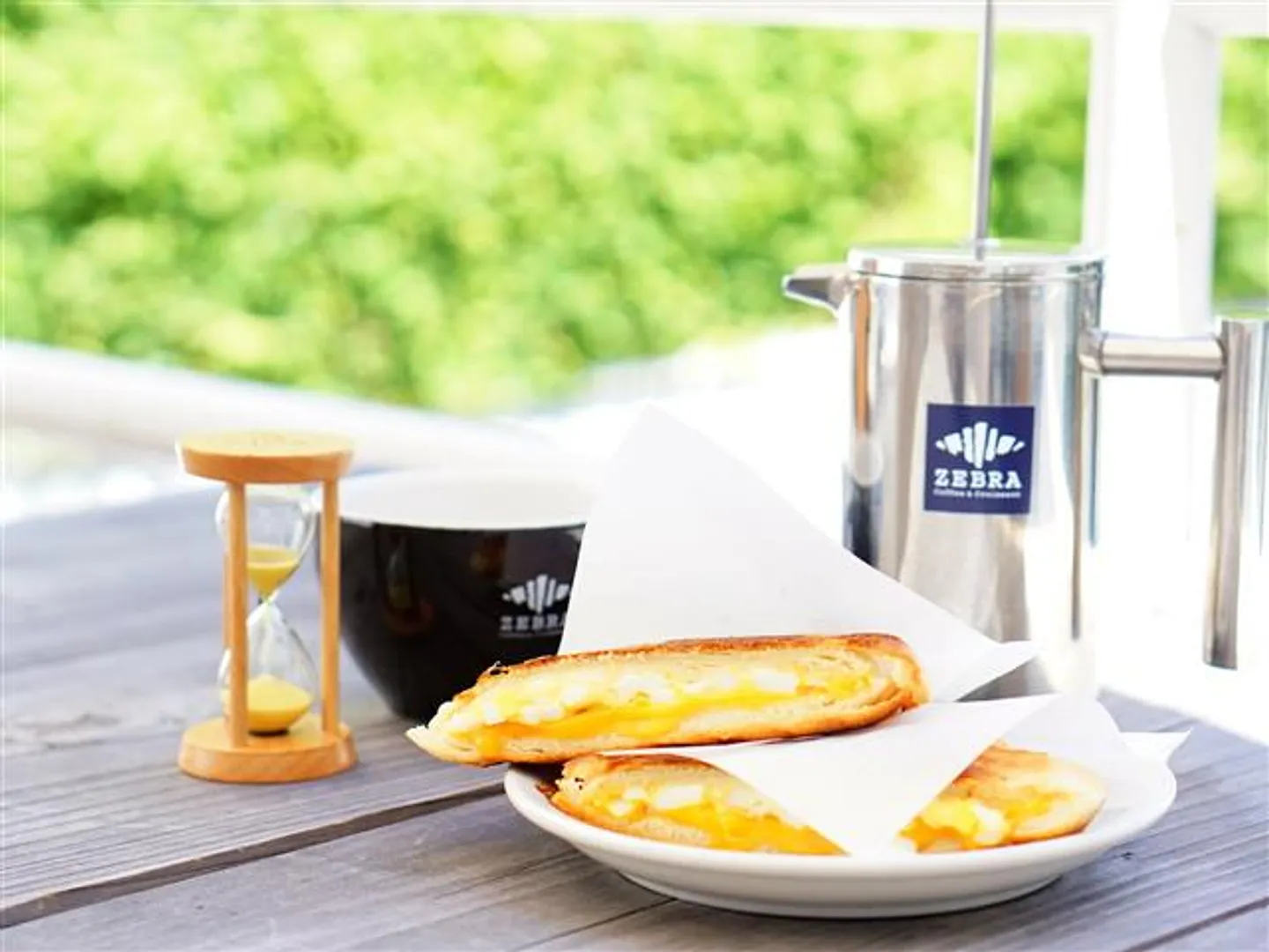 「クロワッサンパニーニ ハム＆チーズ」