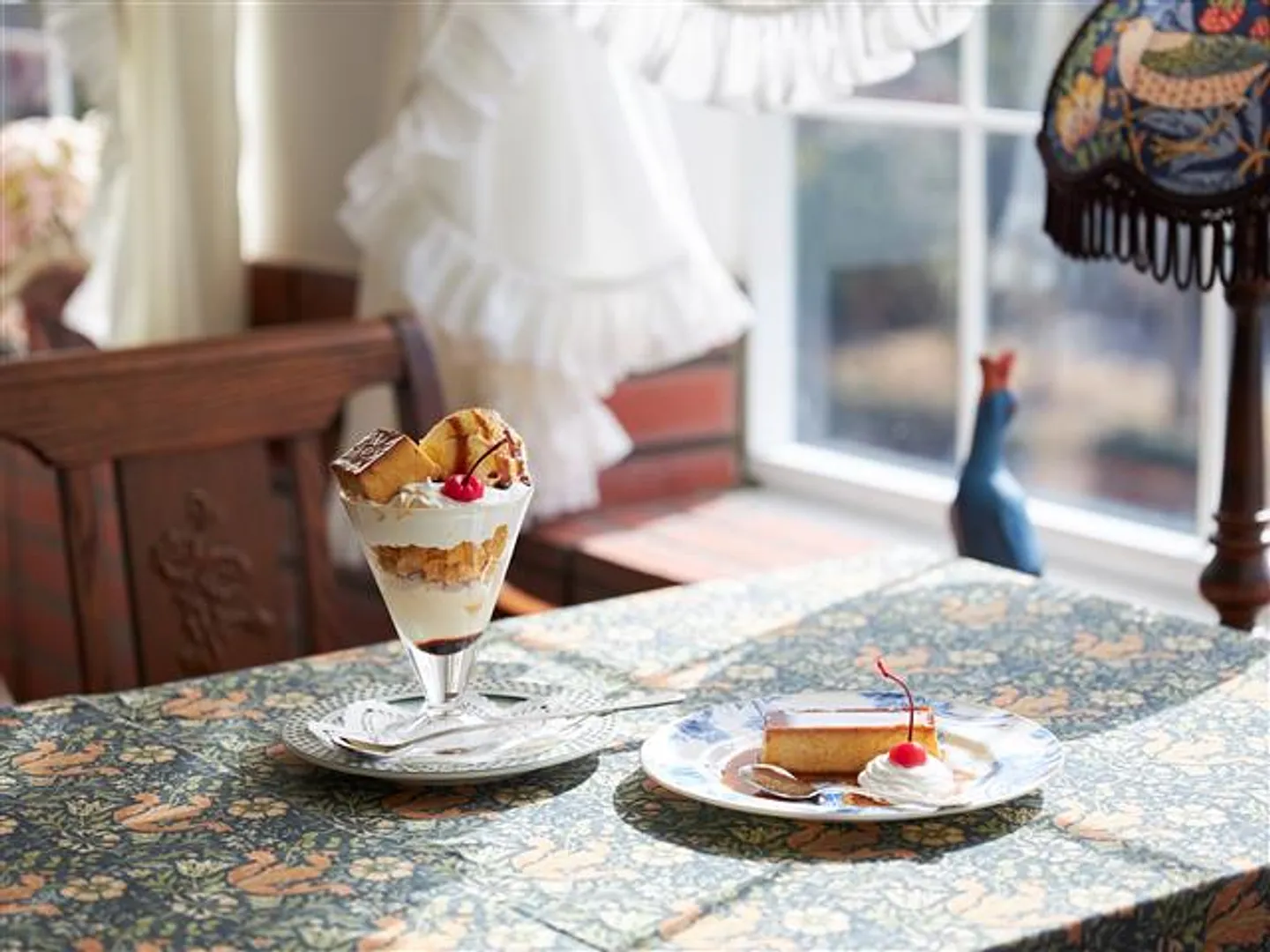 鎌倉店限定の「プリンパフェ」と名物「ゆりあぺむぺるのプリン」