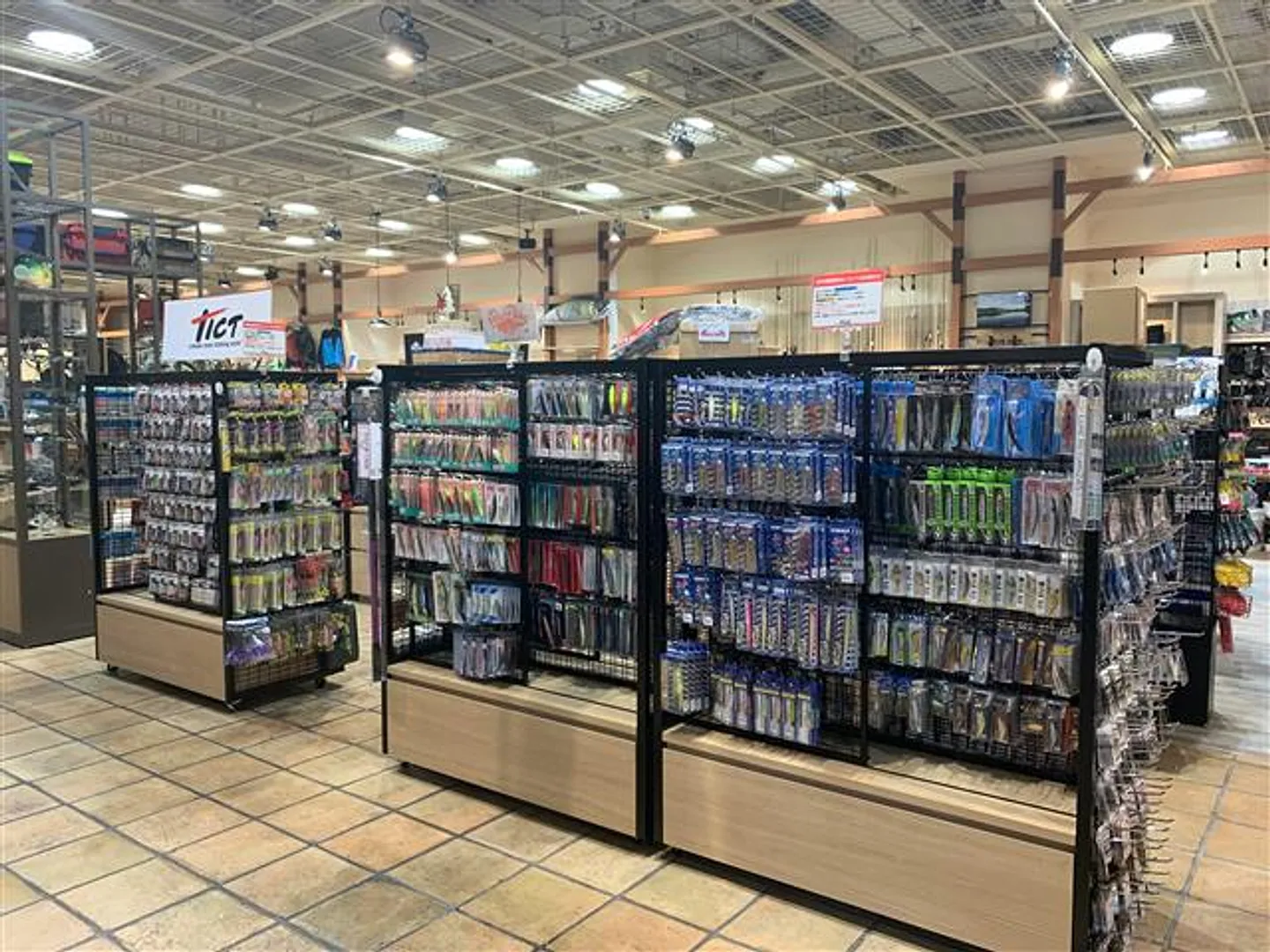 ブラックバス、管釣り、ソルトウォーター、エギングなど、ルアーフィッシャーはここに集合！