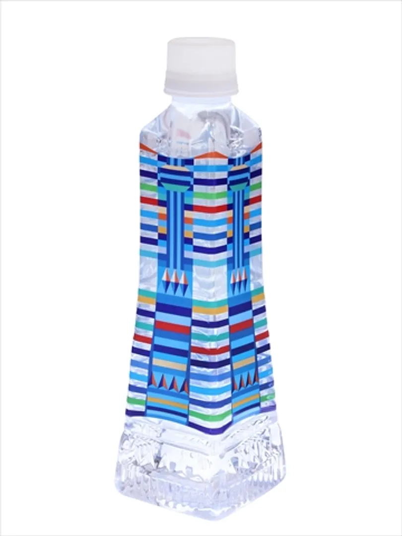 ランドマークタワーウォーター 410円