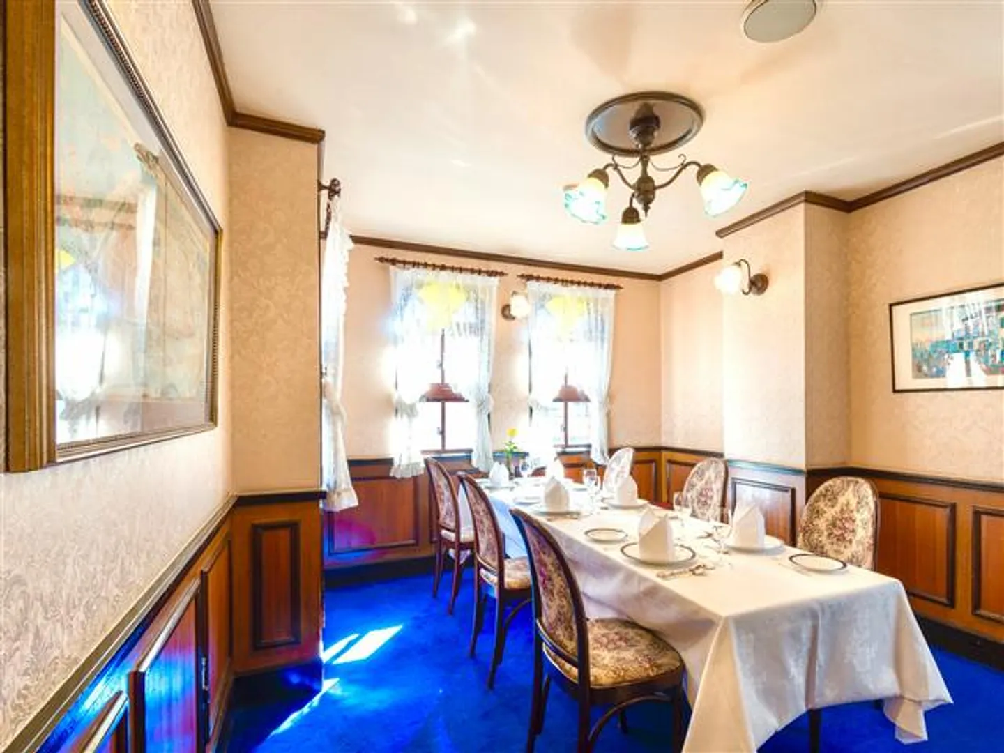 少人数用の個室 4～10名まで利用可