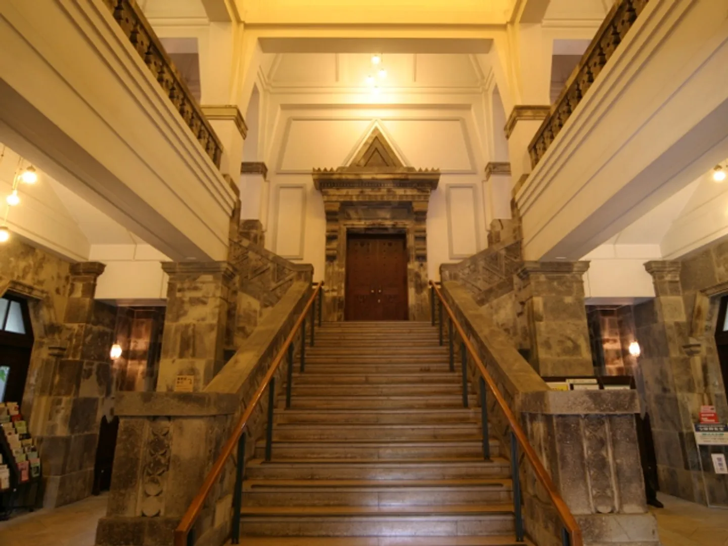 館内エントランス