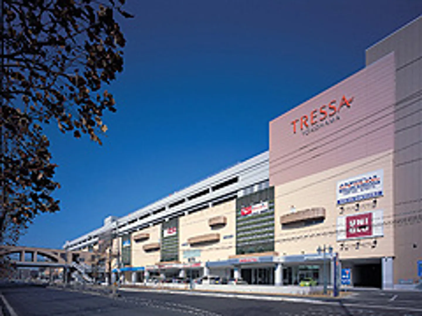 トレッサ横浜外観