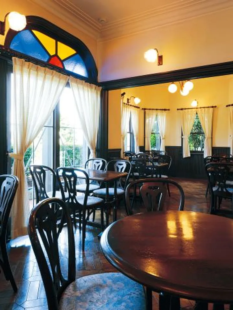 優雅な雰囲気の店内