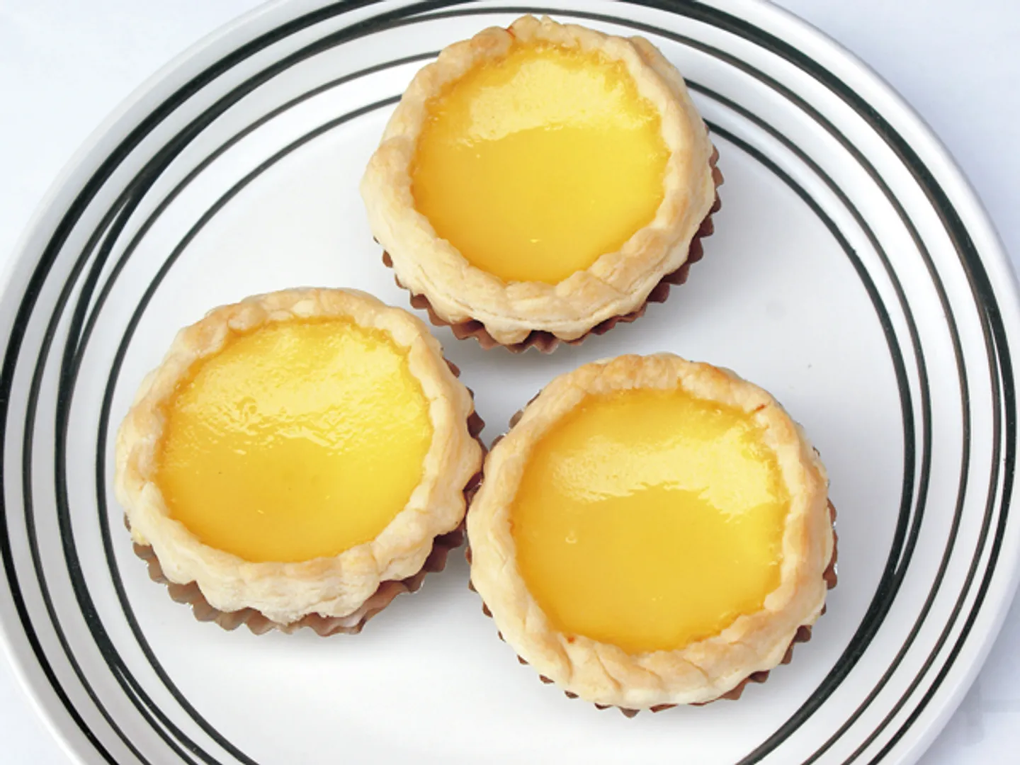 サクサクのパイ生地の中にトロリとしたプリンが入るタンター