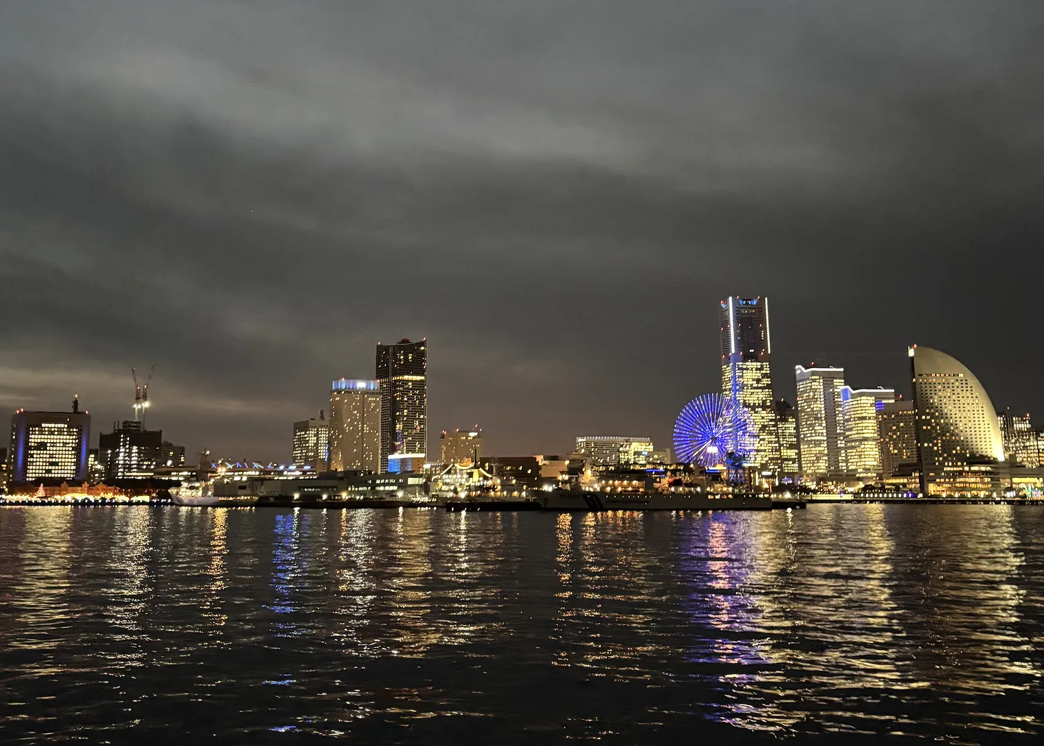 ヨルノヨ＿船の上から