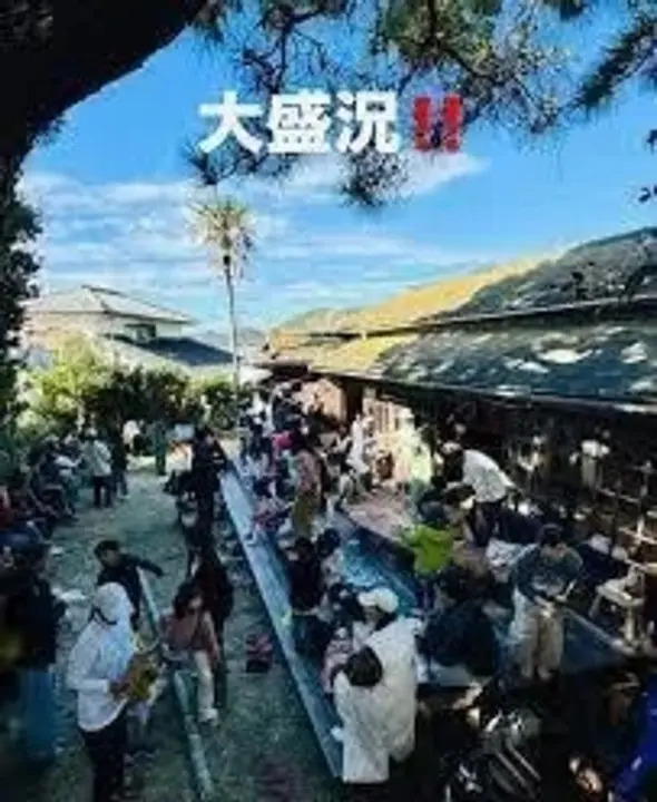 青空の下、たくさんの親子でにぎわう第一回目コンセプトデイ！自然の中でワークショップやフリマを楽しみながら、地域のあたたかなつながりを感じられる1日。